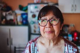 Carla R., 66 años –